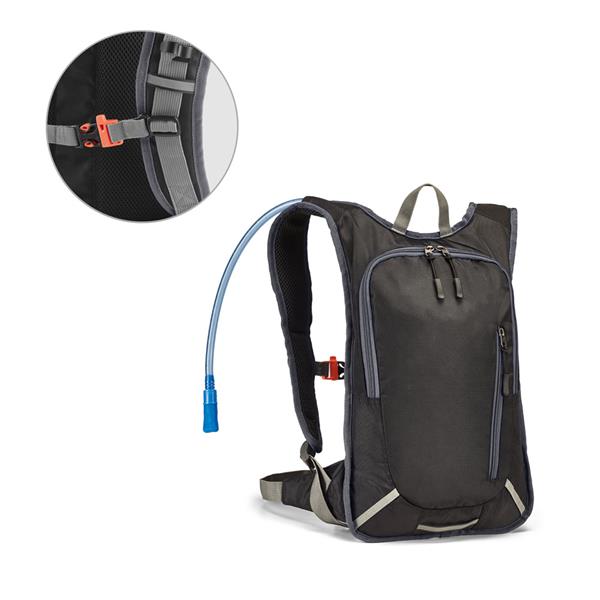 MOUNTI. Mochila esportiva com reservatório de água em 420D - 92628